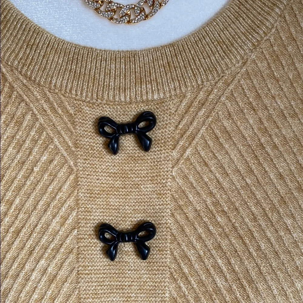 Nanette Lepore Gold/Mustard Sweater with Black Accents Size Large - Picture 3 of 13